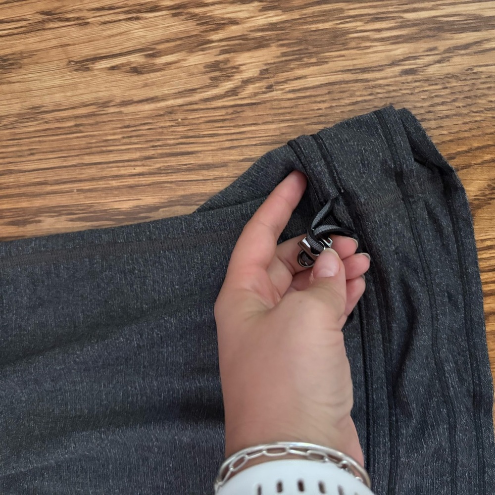 Lululemon back on track tank top - Picture 3 of 4